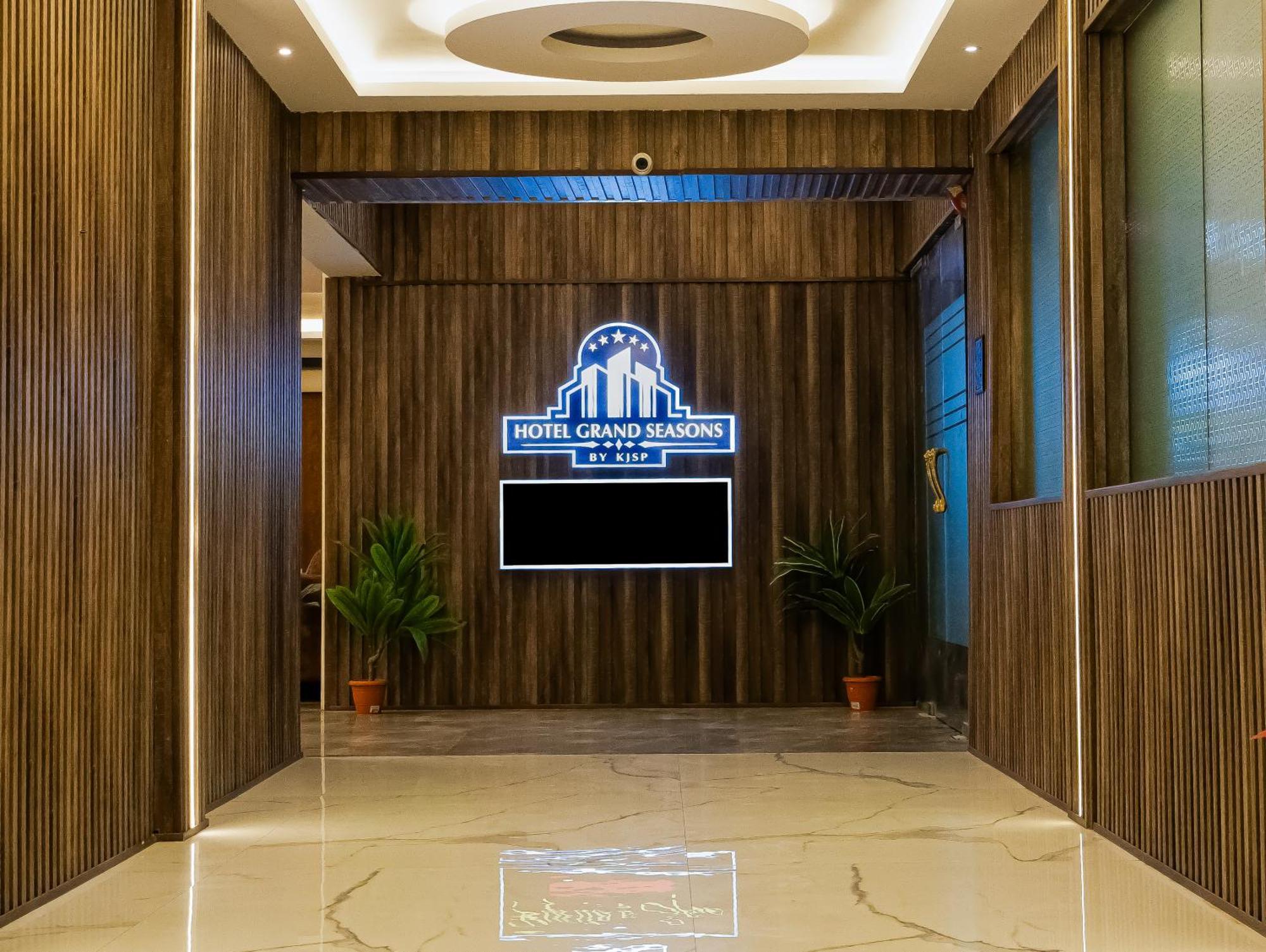 Hotel Grand Seasons- Navi Mumbai Dış mekan fotoğraf
