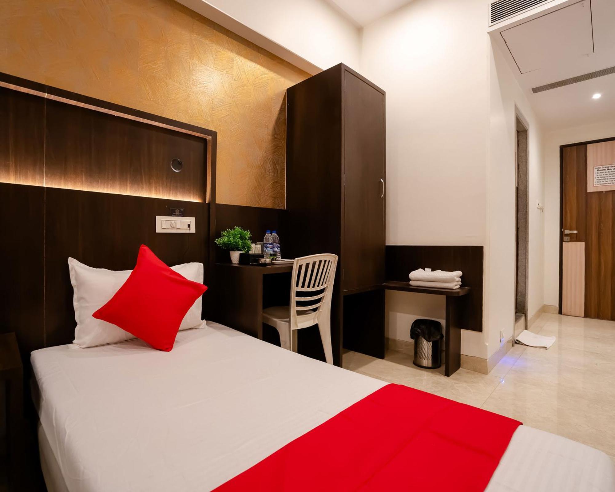 Hotel Grand Seasons- Navi Mumbai Dış mekan fotoğraf